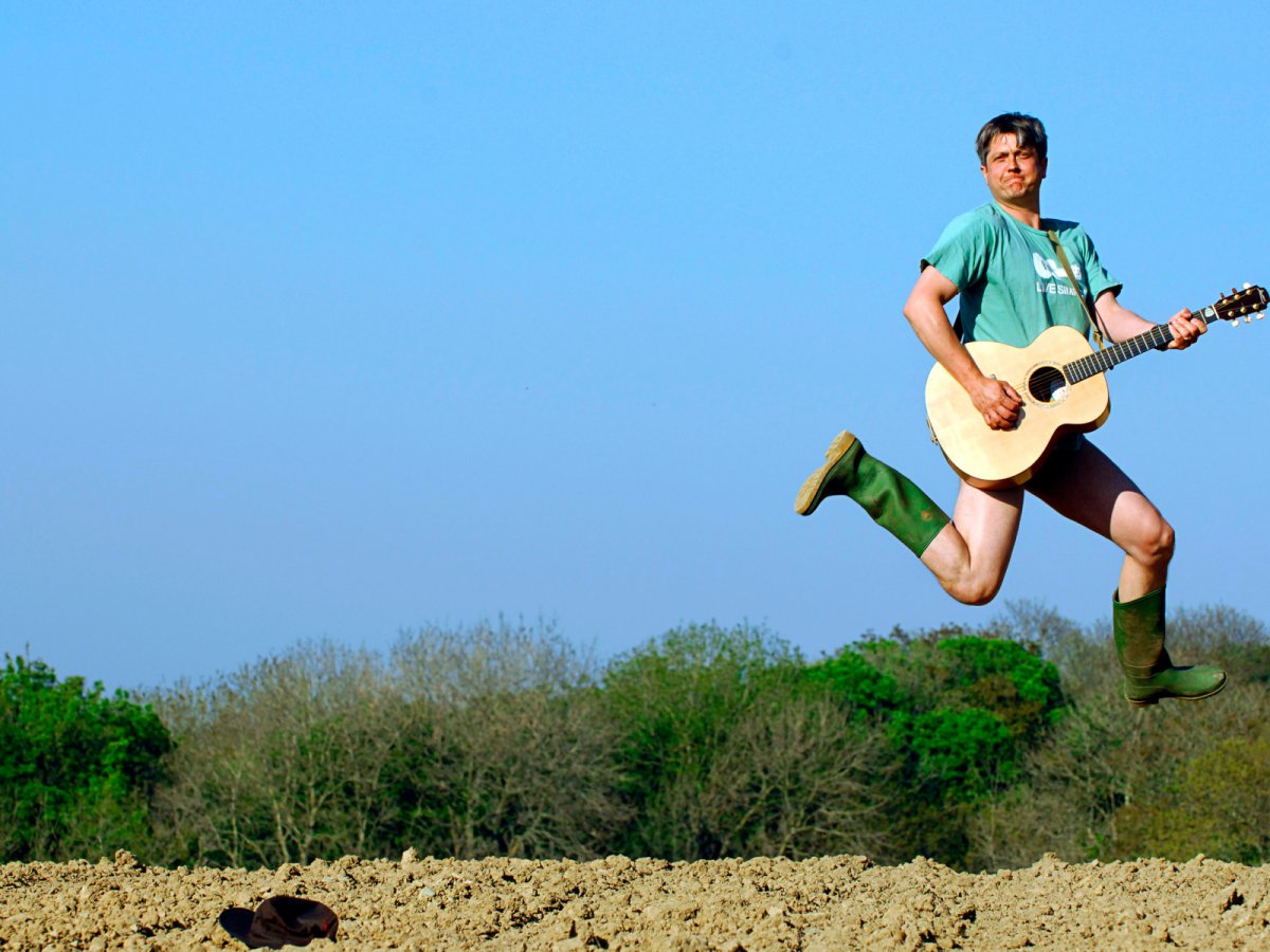 Электрогитара в виде женщины