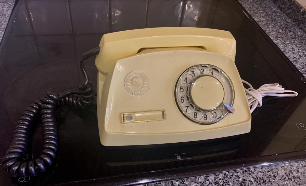 Телефонные аппараты Tesla ретро