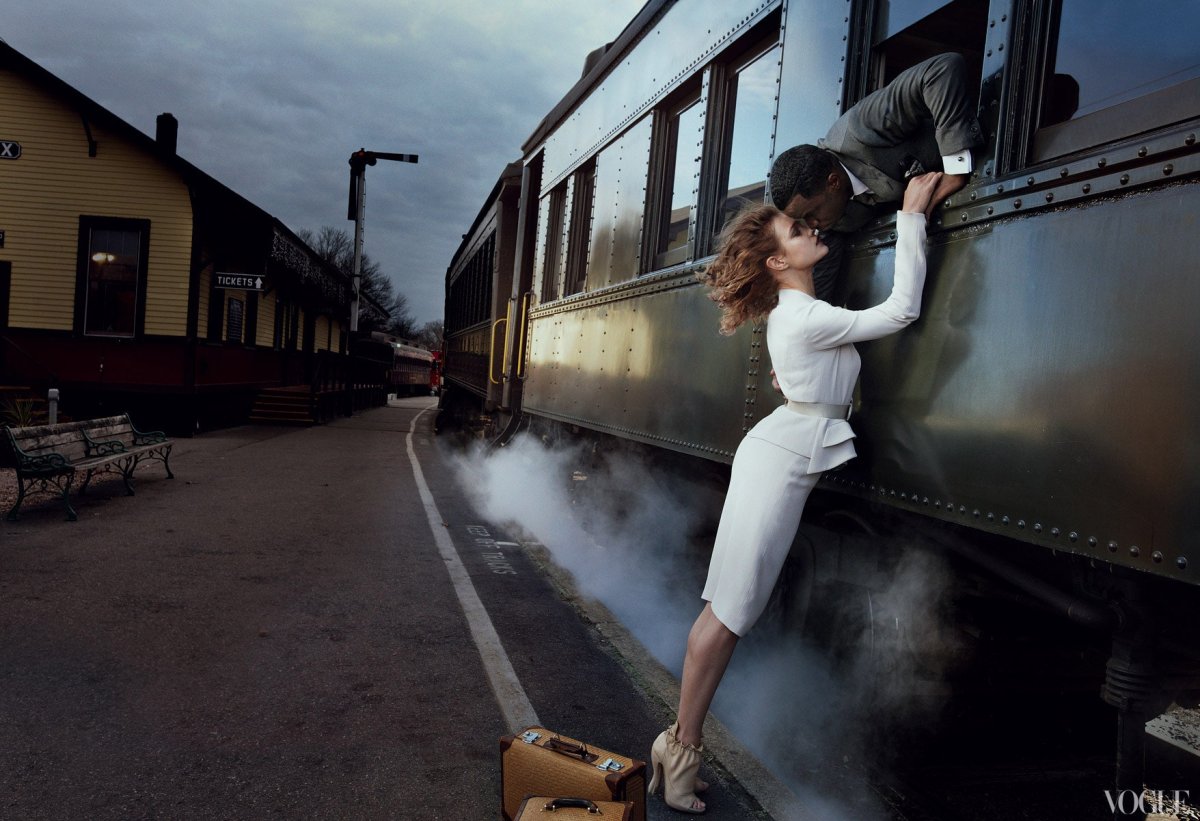 Девушка на вокзале