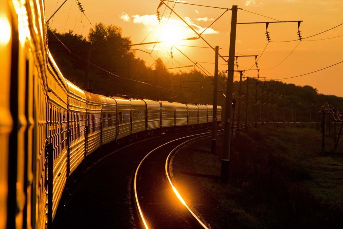 Девушка уезжает