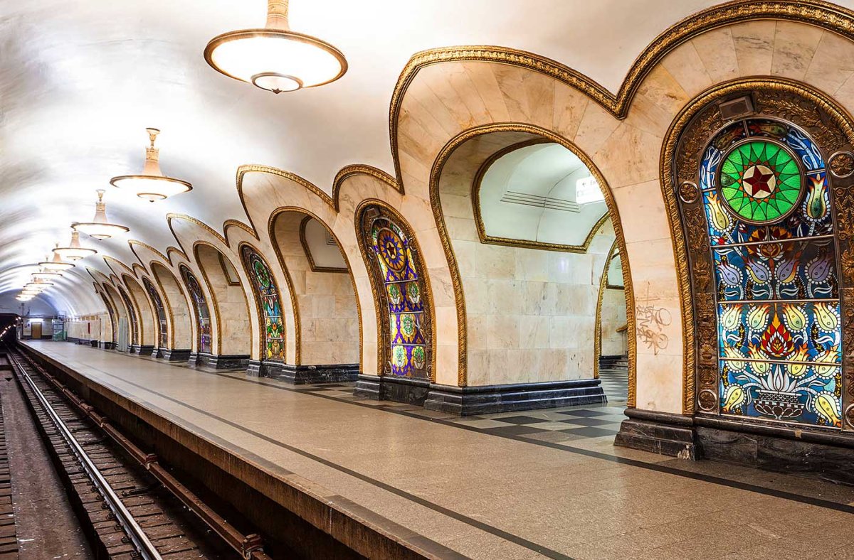 Станция метро Новослободская