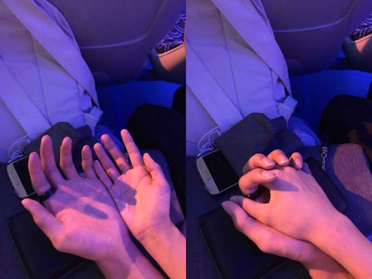 В кинотеатре держась за руки