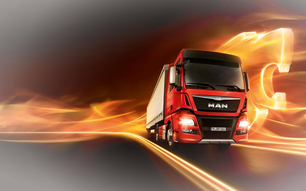 Фура на красивом фоне