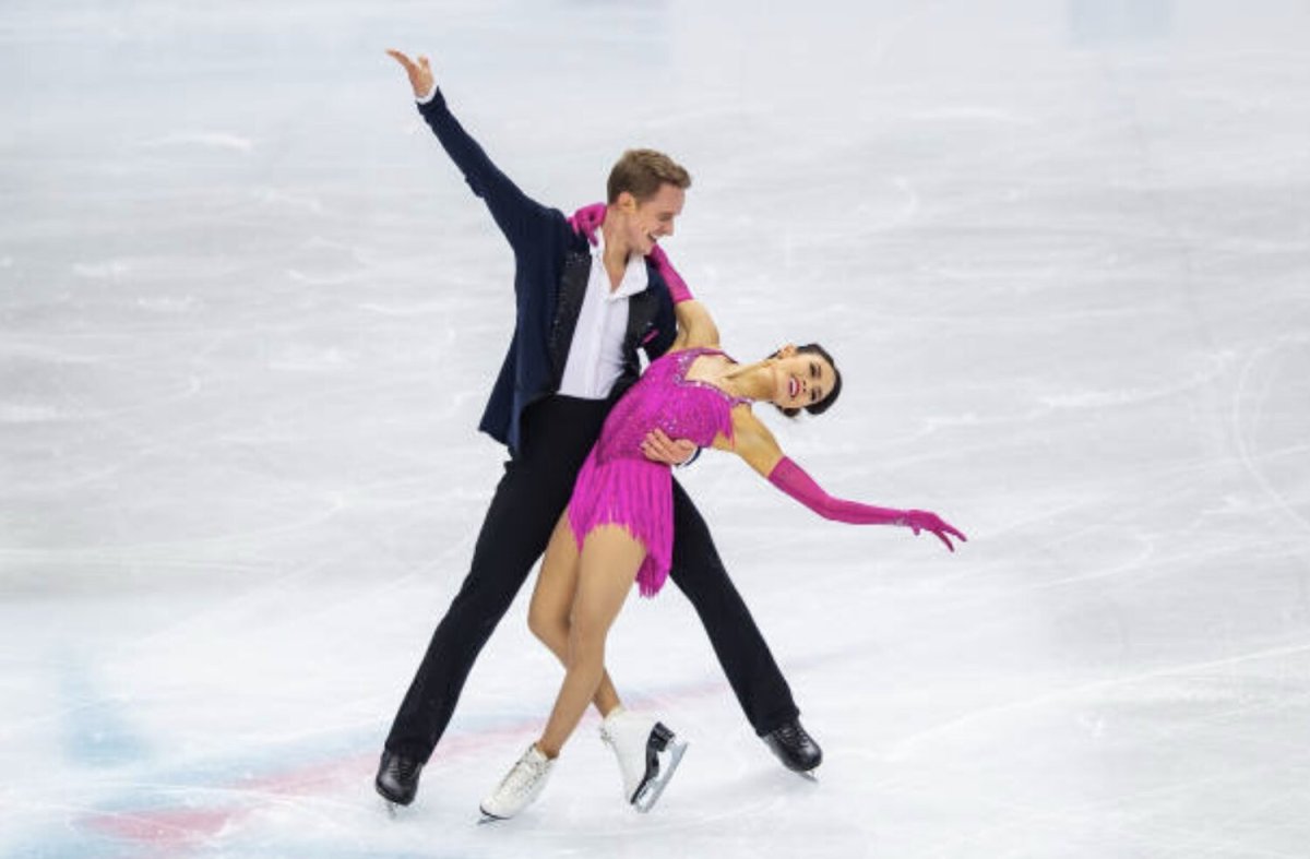 Ильиных и Кацалапов черный лебедь