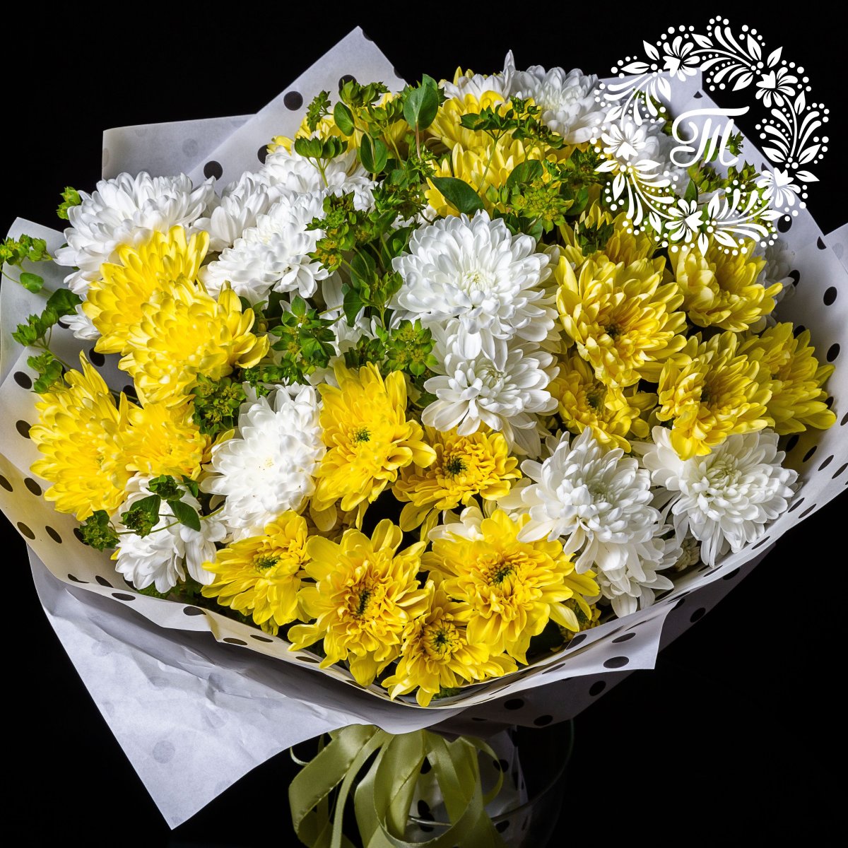 Хризантема в букете 2022 года