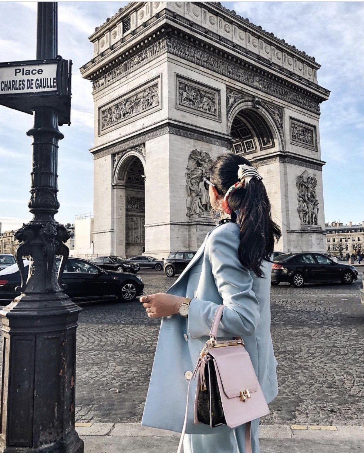 Париж девушка блондинка