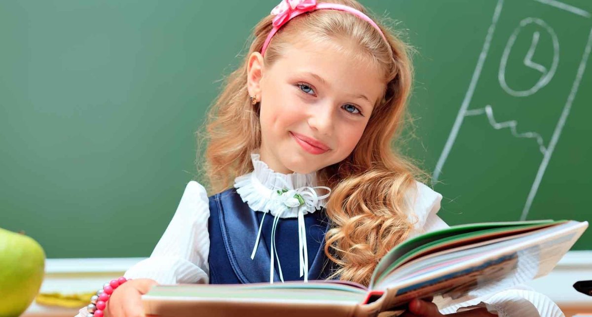 Девочки в школе