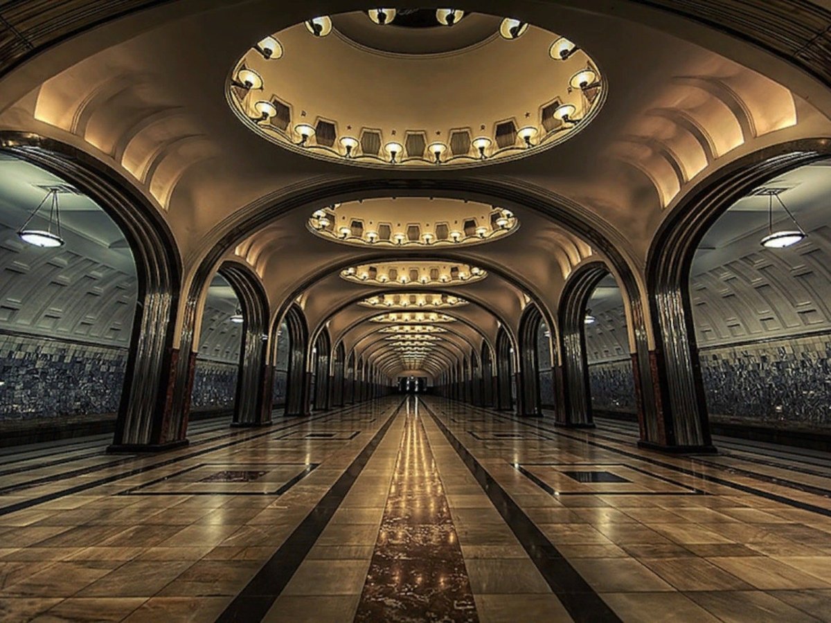 Станции Московского метро