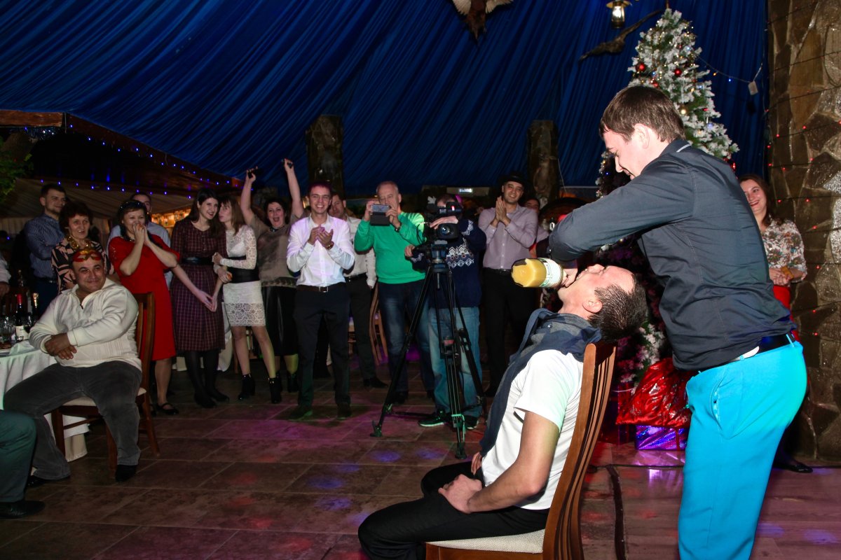 Корпоратив на новый год прикольные