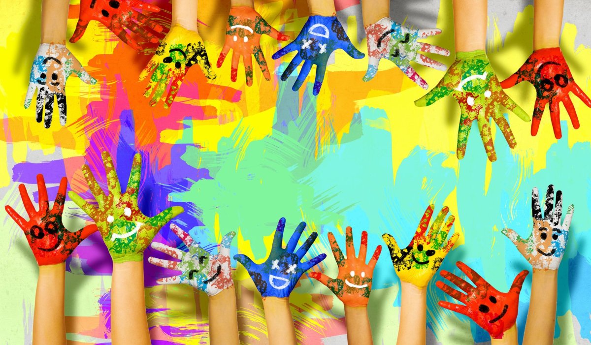 Цветные детские ладошки