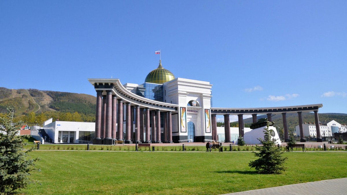 Площадь города Южно-Сахалинска