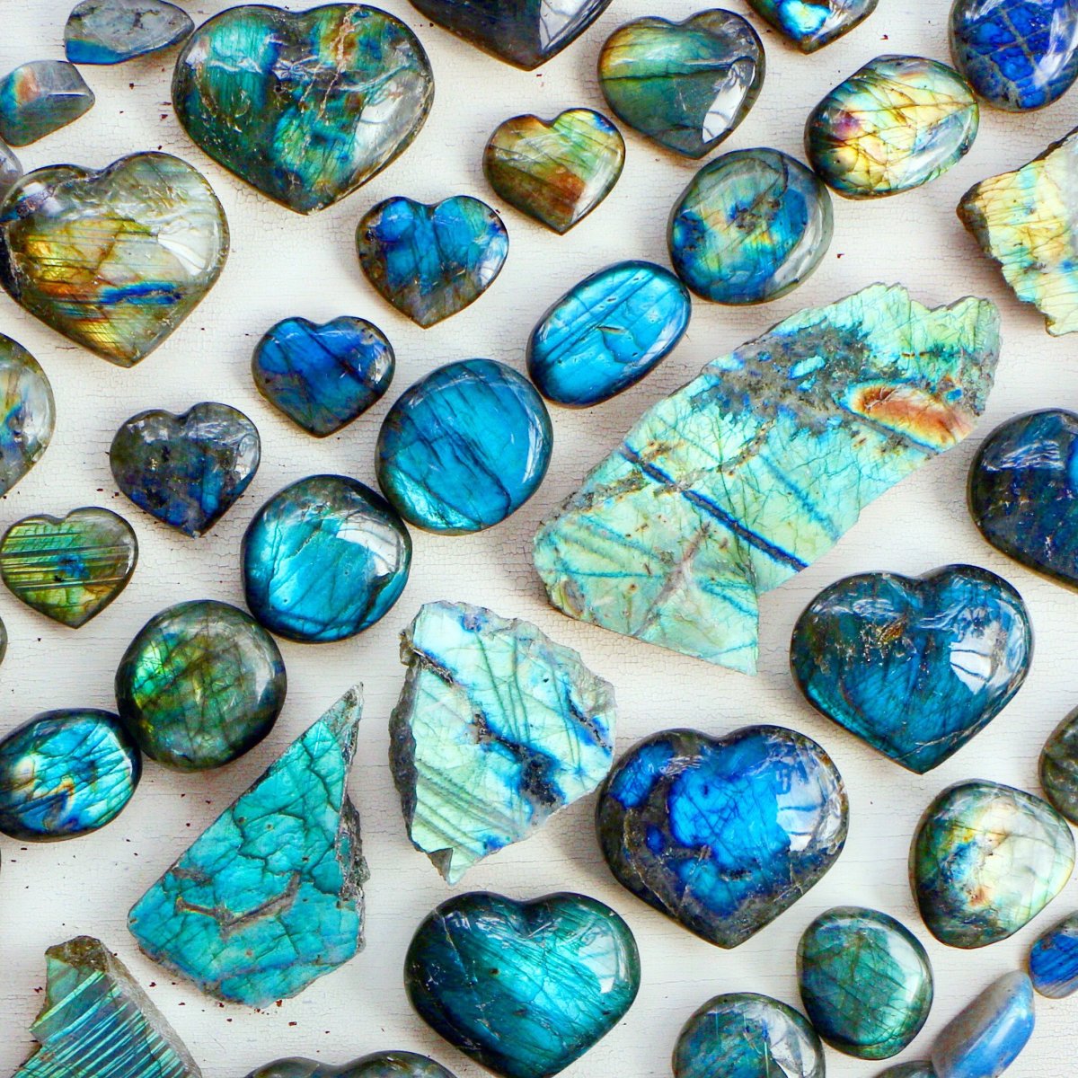 Самоцветы минералы натуральные камни