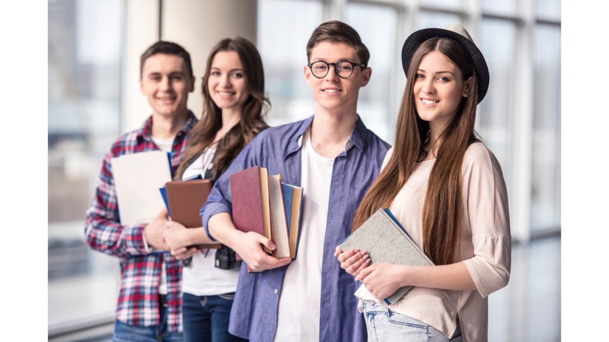 Студенты в вузе