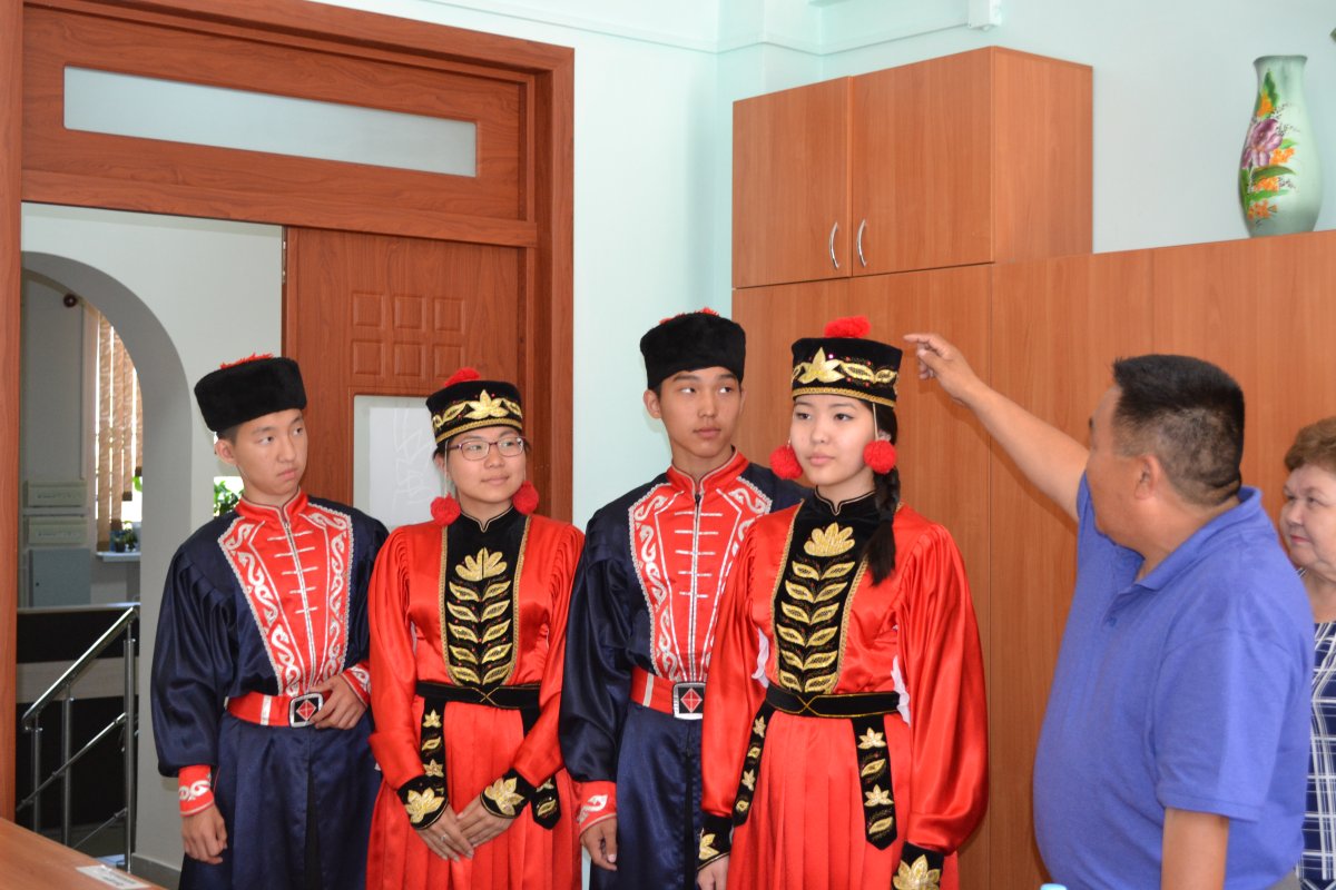 Калмыки одежда