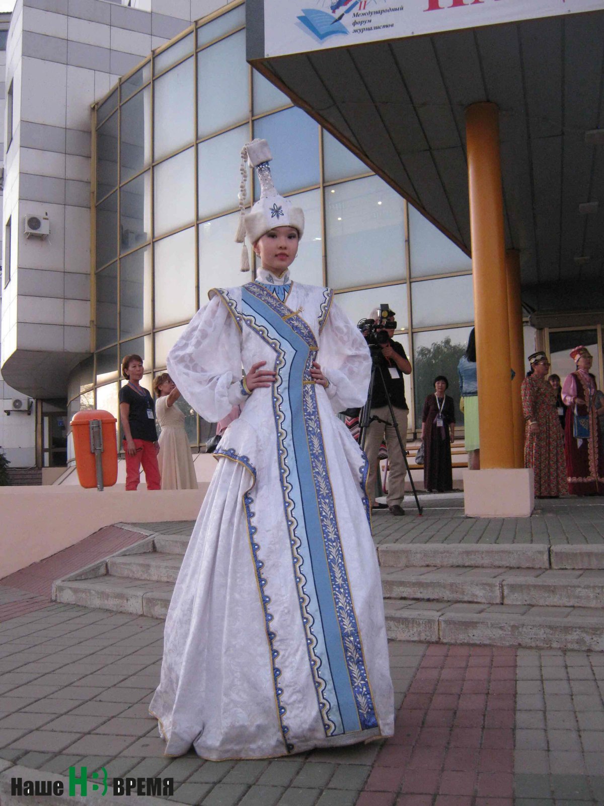 Калмычка в степи