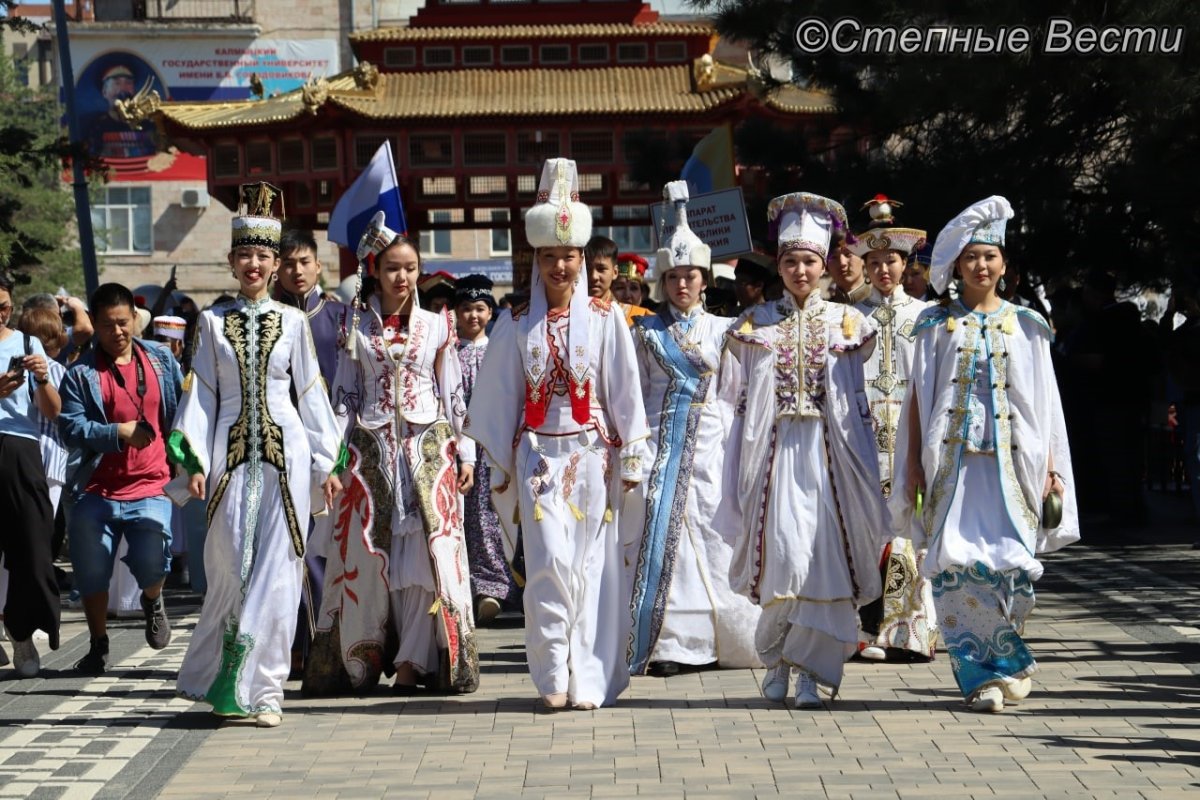 Калмыцкий национальный головной убор мужской