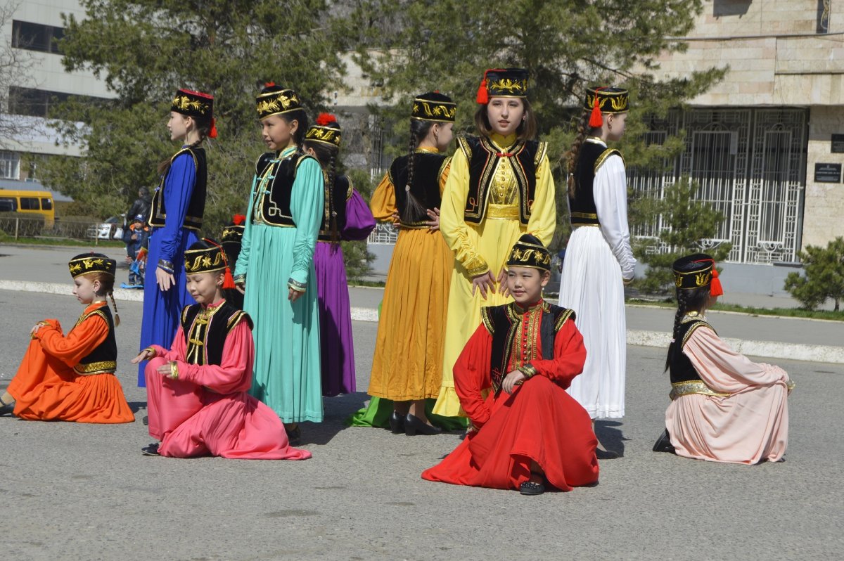 Калмыцкий танец чичирдэг