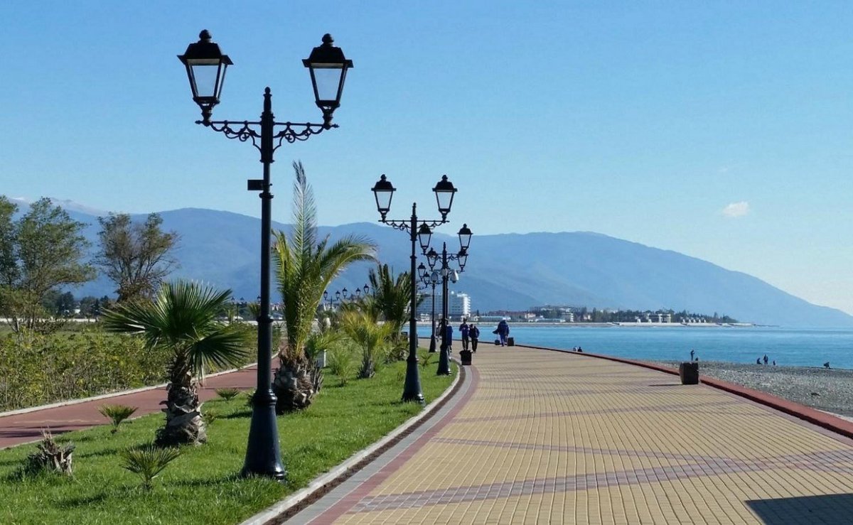 Девушки на пляже Новороссийска