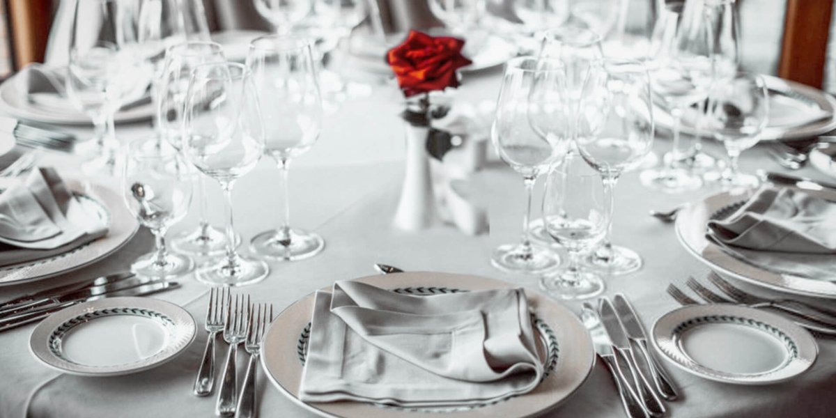 Официальная сервировка стола