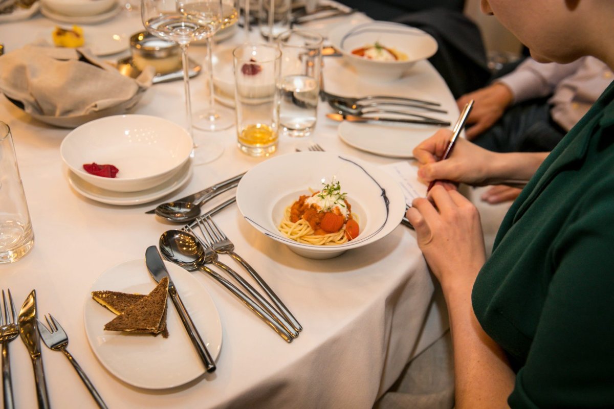 Застольный этикет