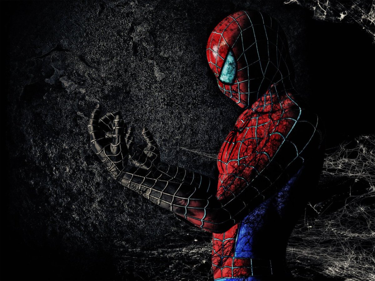 Человек паук черный и красный