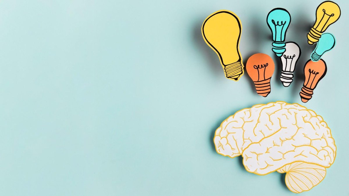 Лампочка идея мозг