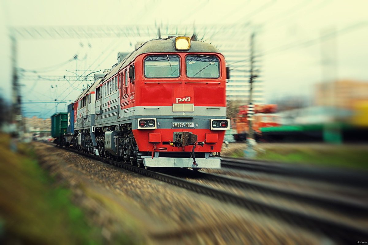 Поезд РЖД тепловоз