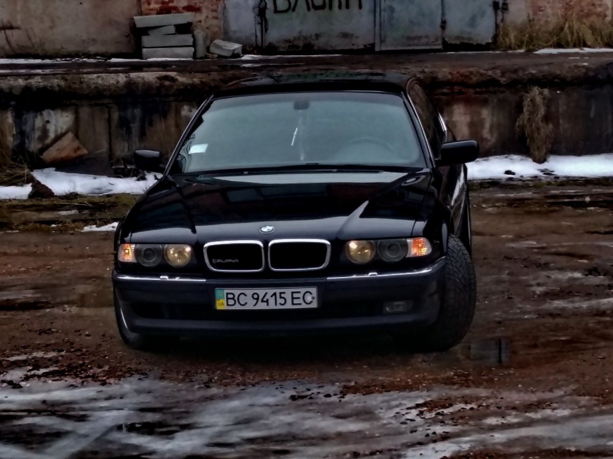 БМВ е38 из бумера