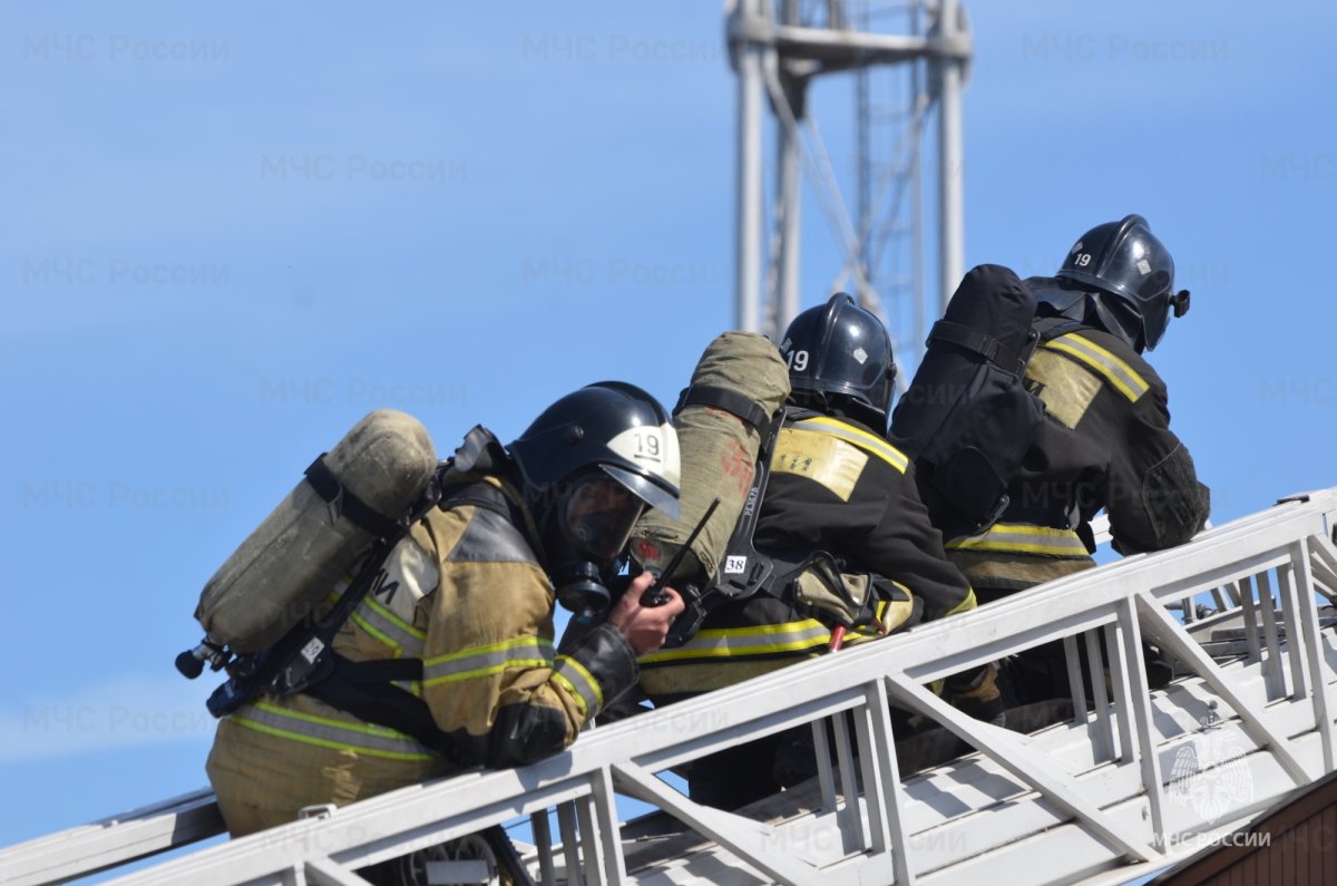 Спасатели МЧС России