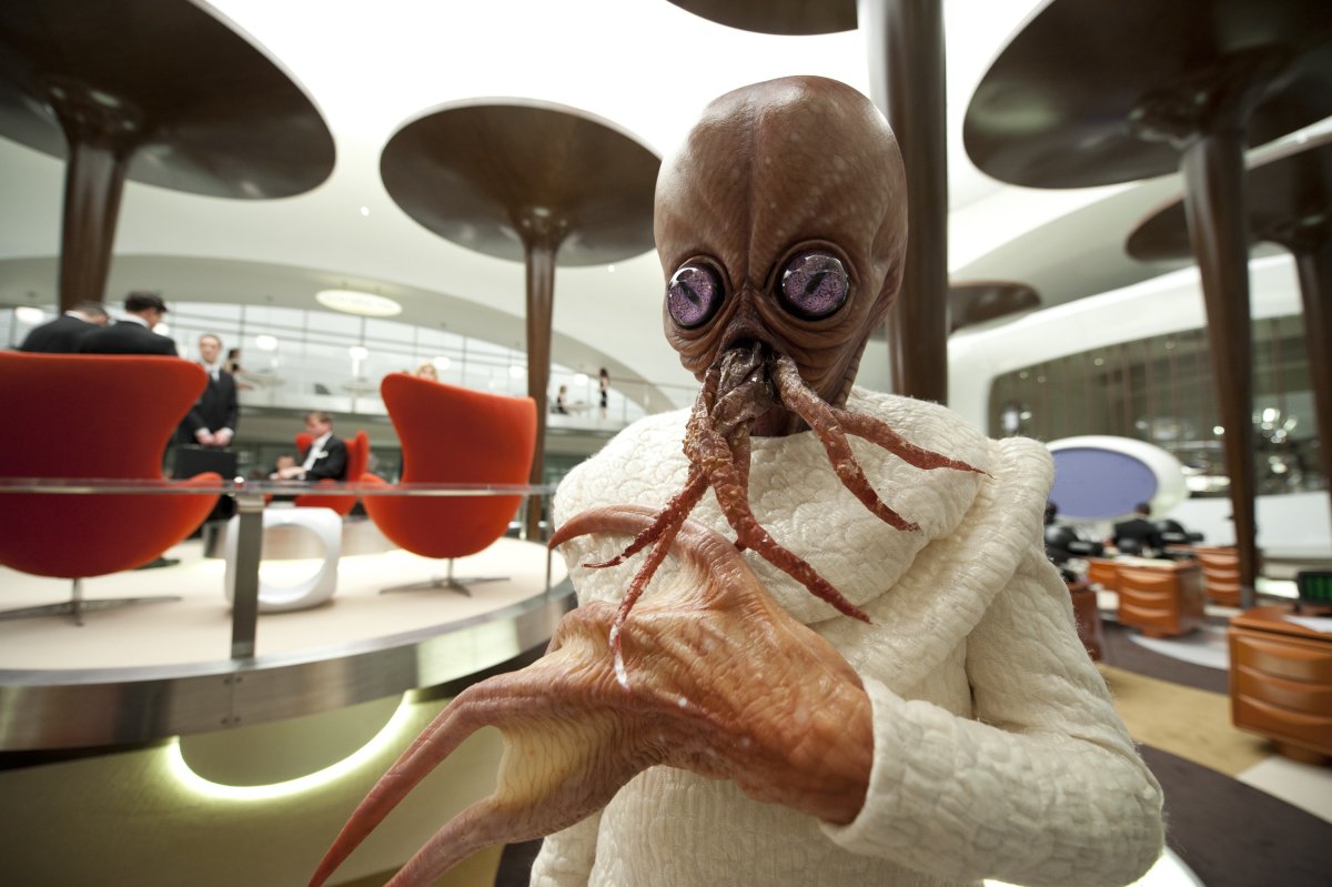 Кофейные монстры люди в черном