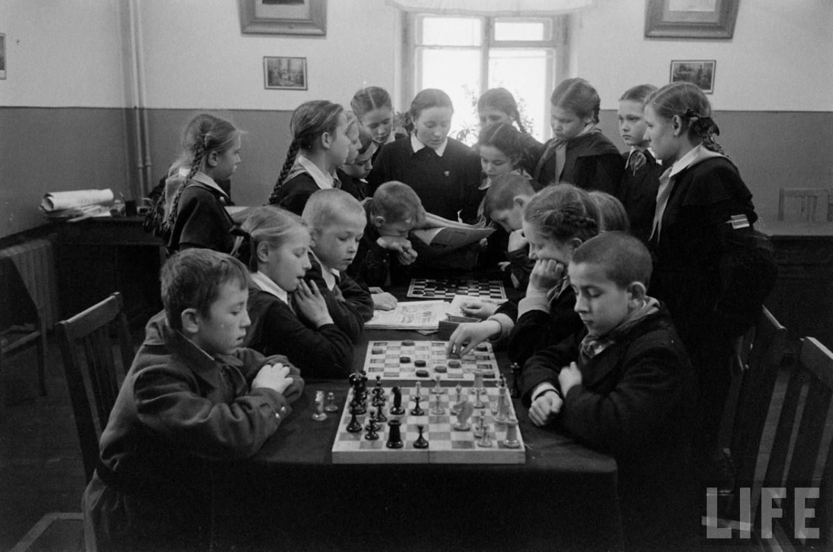 Плакаты СССР школа