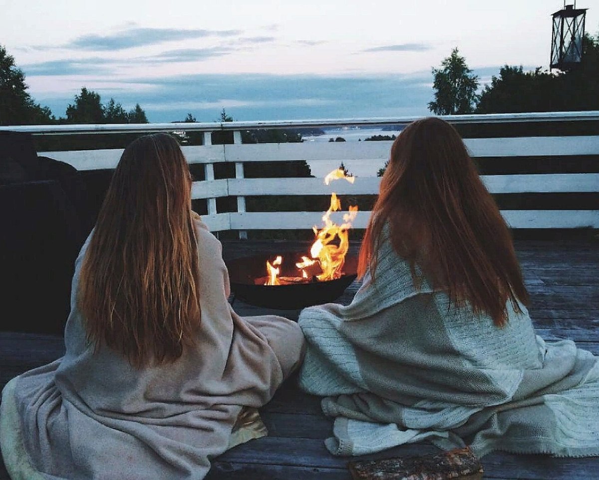 Две подруги Эстетика