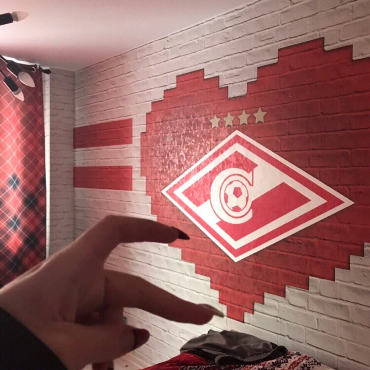 Стена Спартак