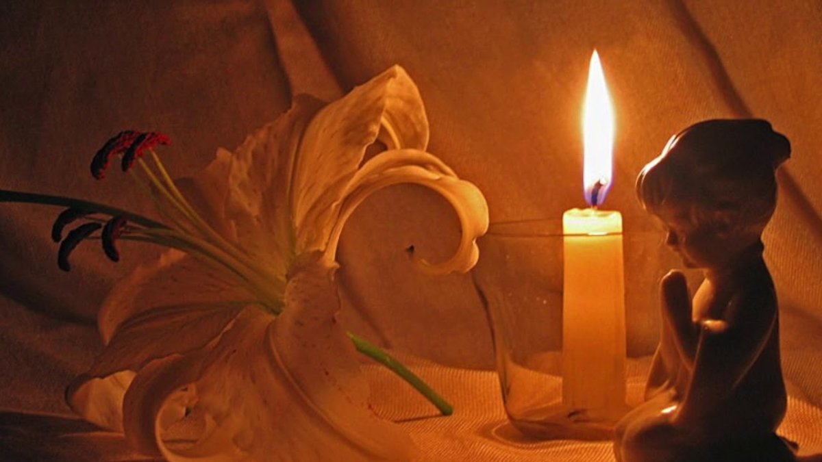 Свеча памяти с ангелом