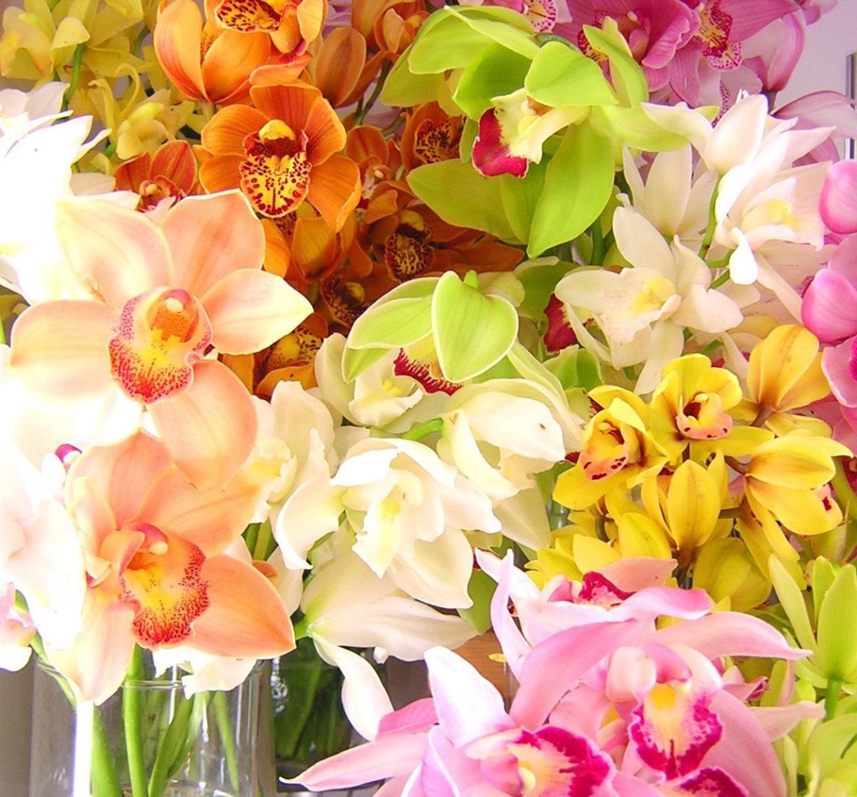 Букет с орхидеей