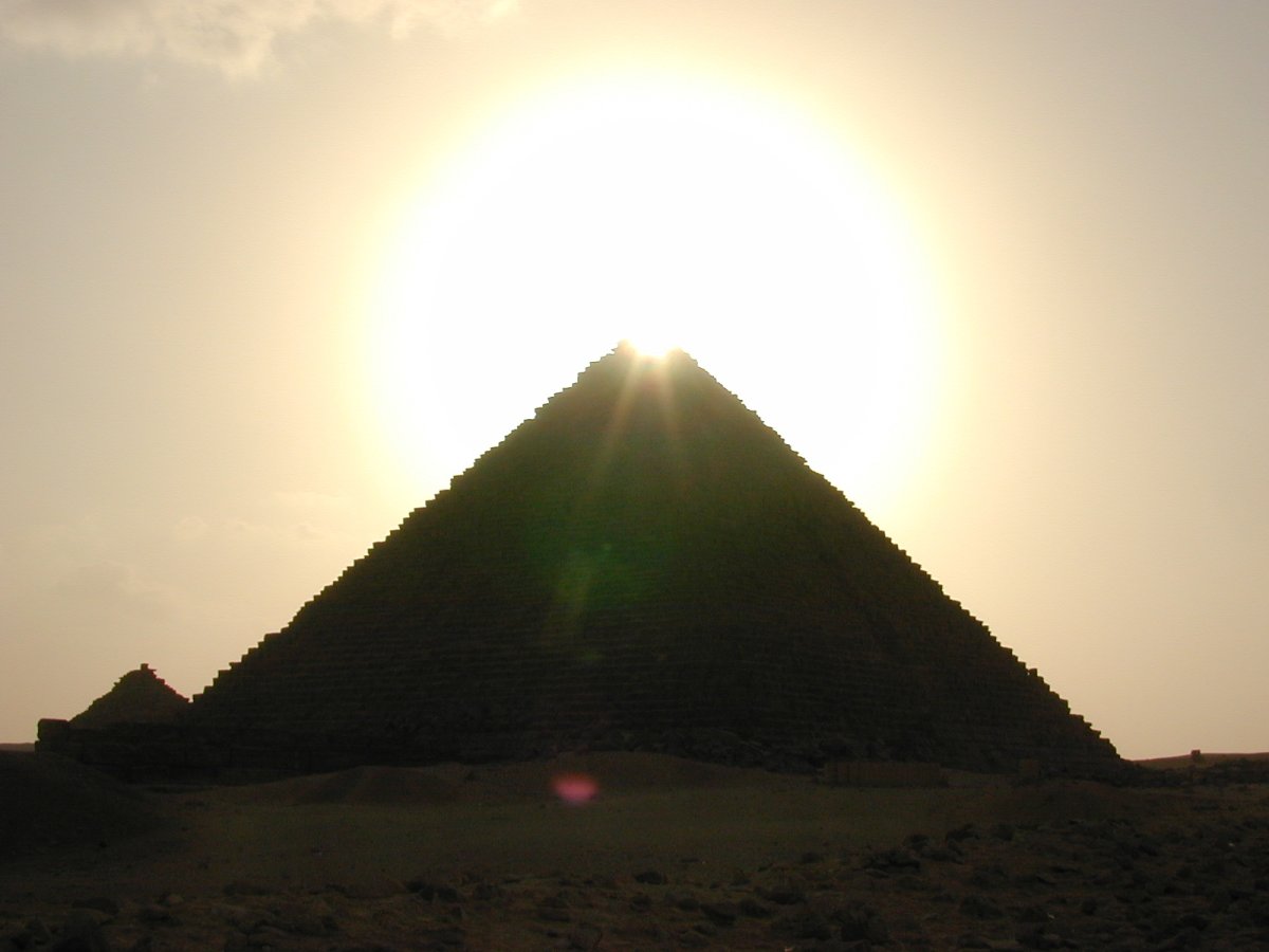 Пирамида Хеопса Золотая вершина