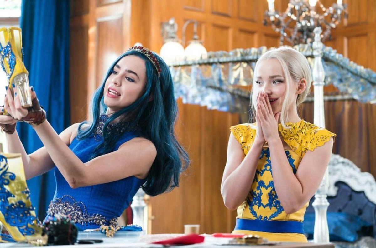 Наследники Дисней 2 иви