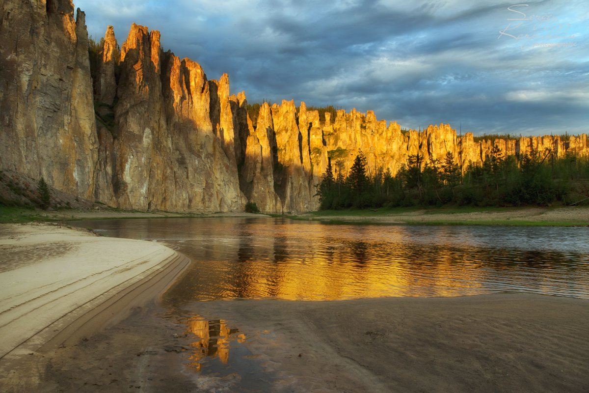 Синские скалы Якутия