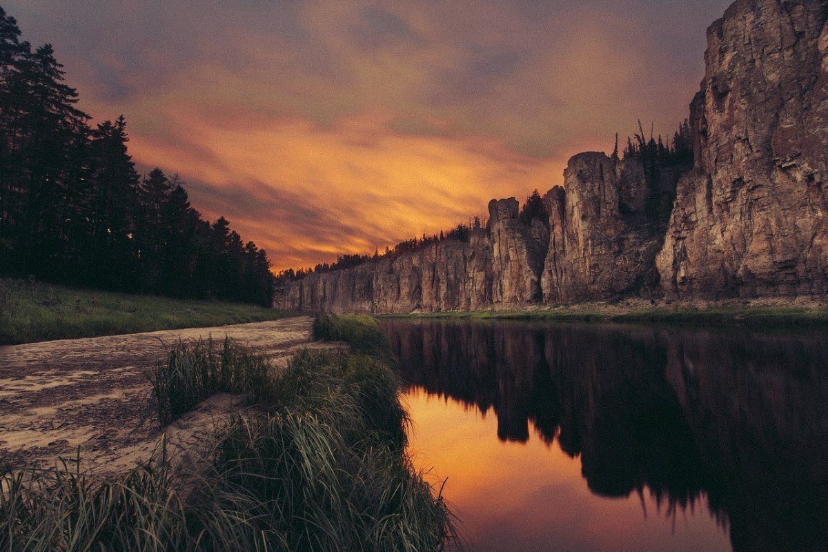 Река синяя Синские столбы