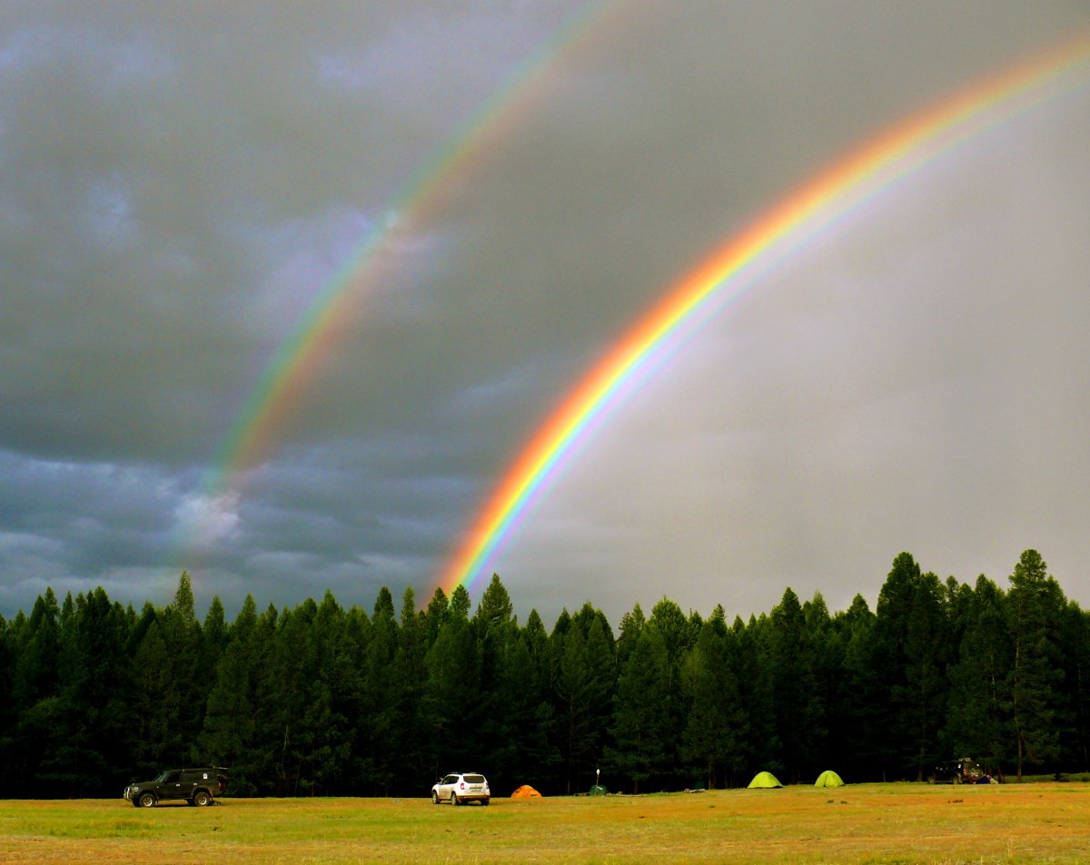 Дождь с грозой Радуга