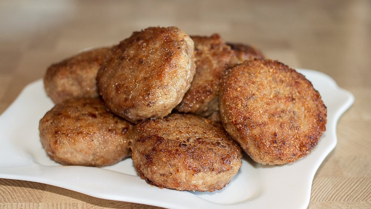 Полуфабрикаты котлеты жареные