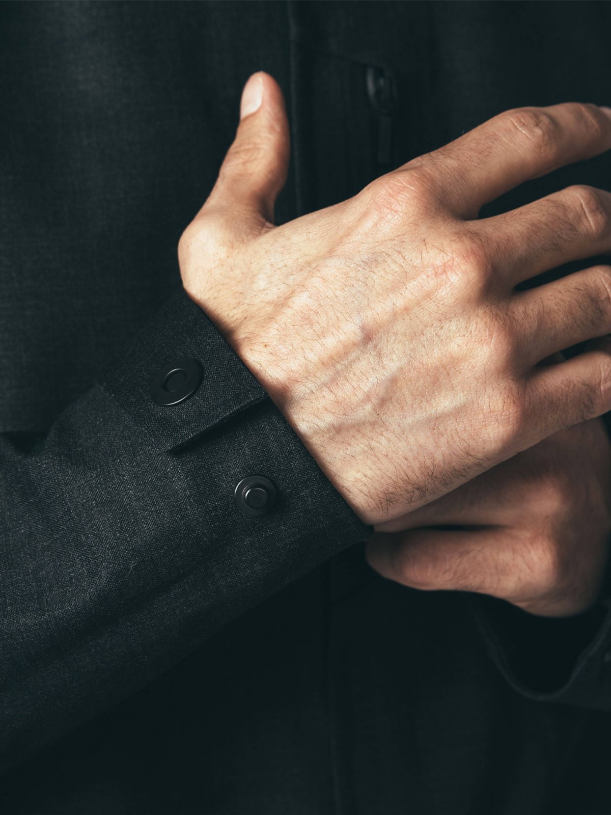 Мужские руки