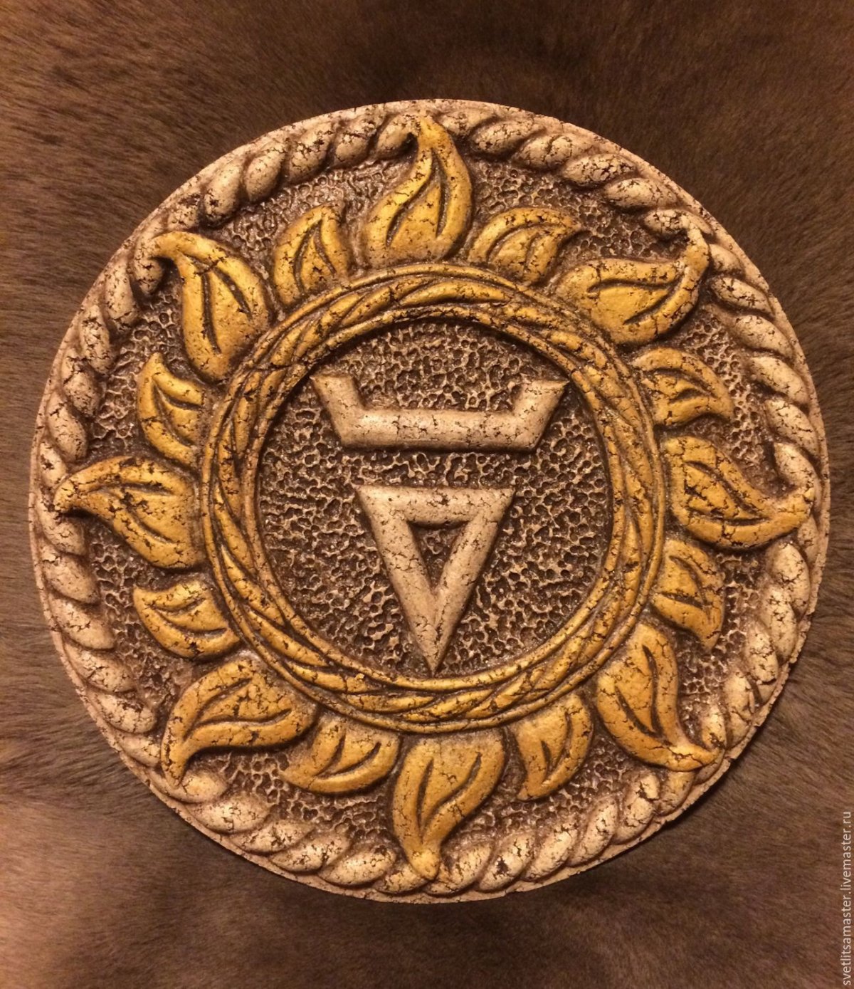 Бычья голова символ Велес