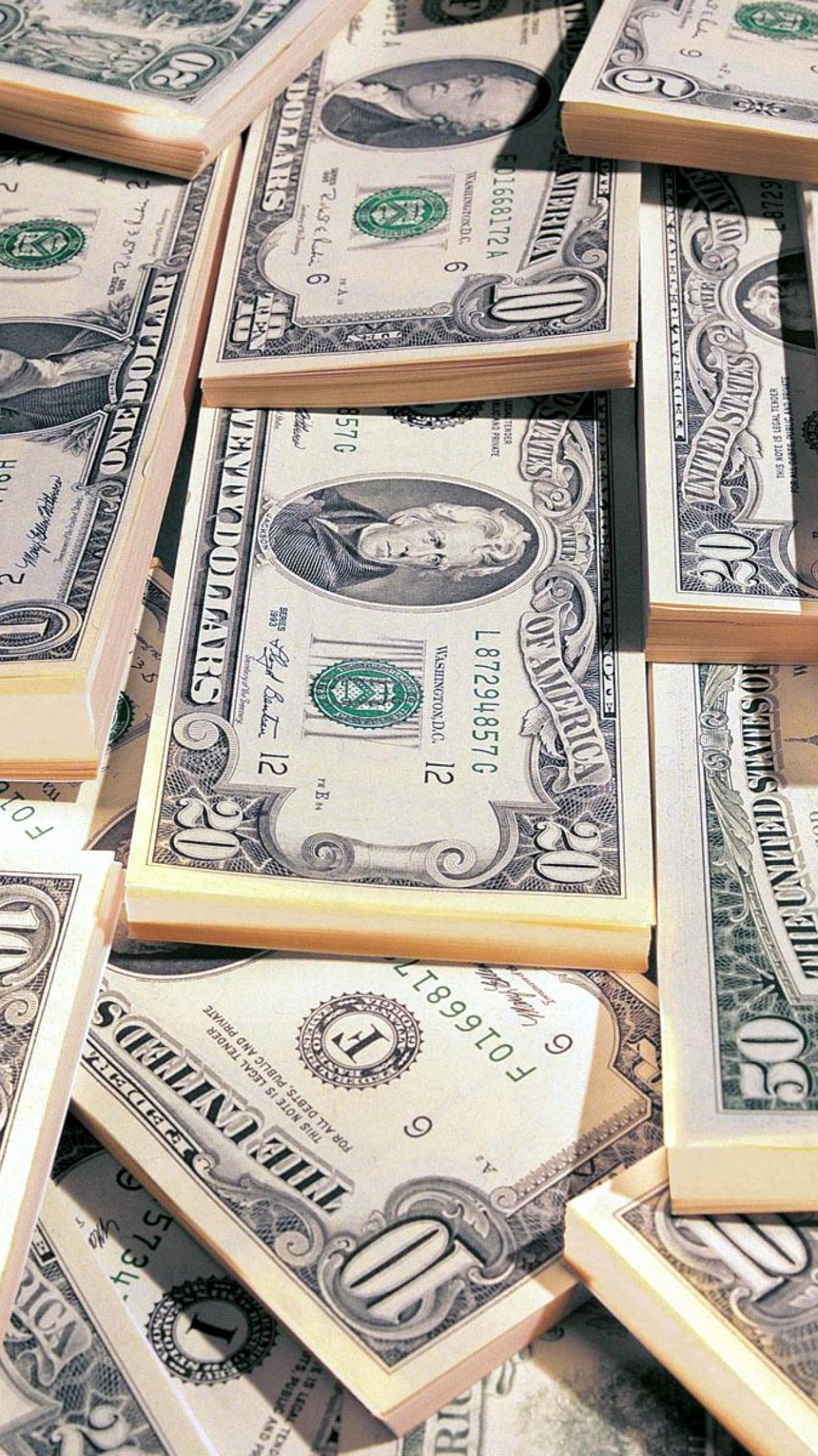 Пачка долларов