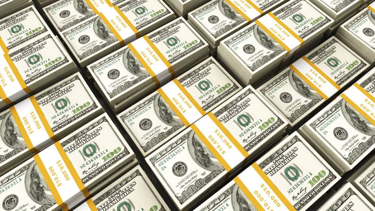 Много долларов