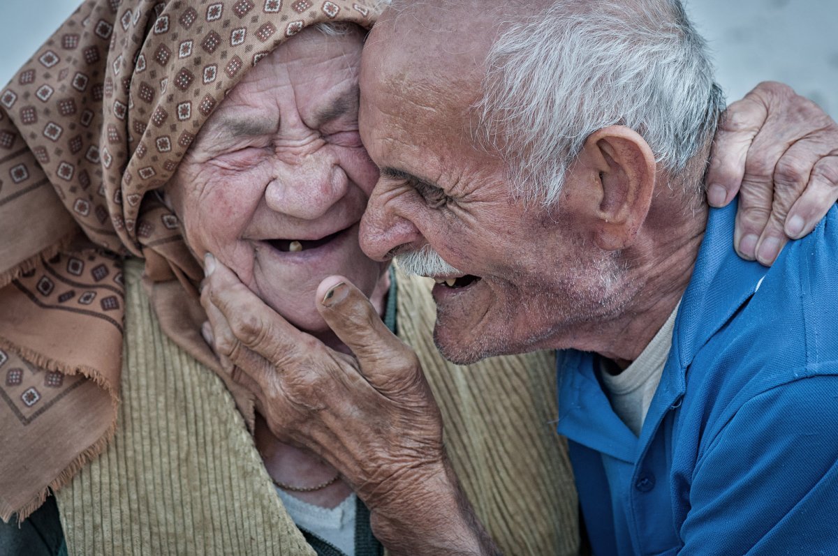 Пожилые люди