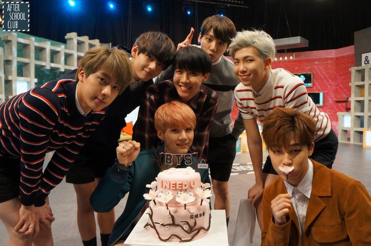 День рождения группы БТС