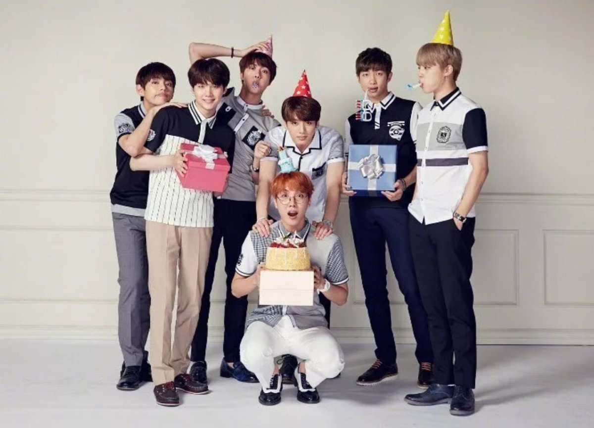 БТС С днем рождения