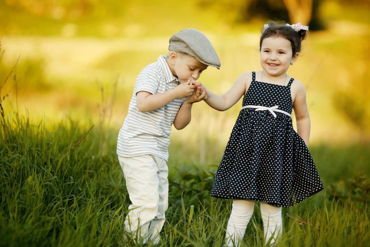 Мальчик и девочка любовь