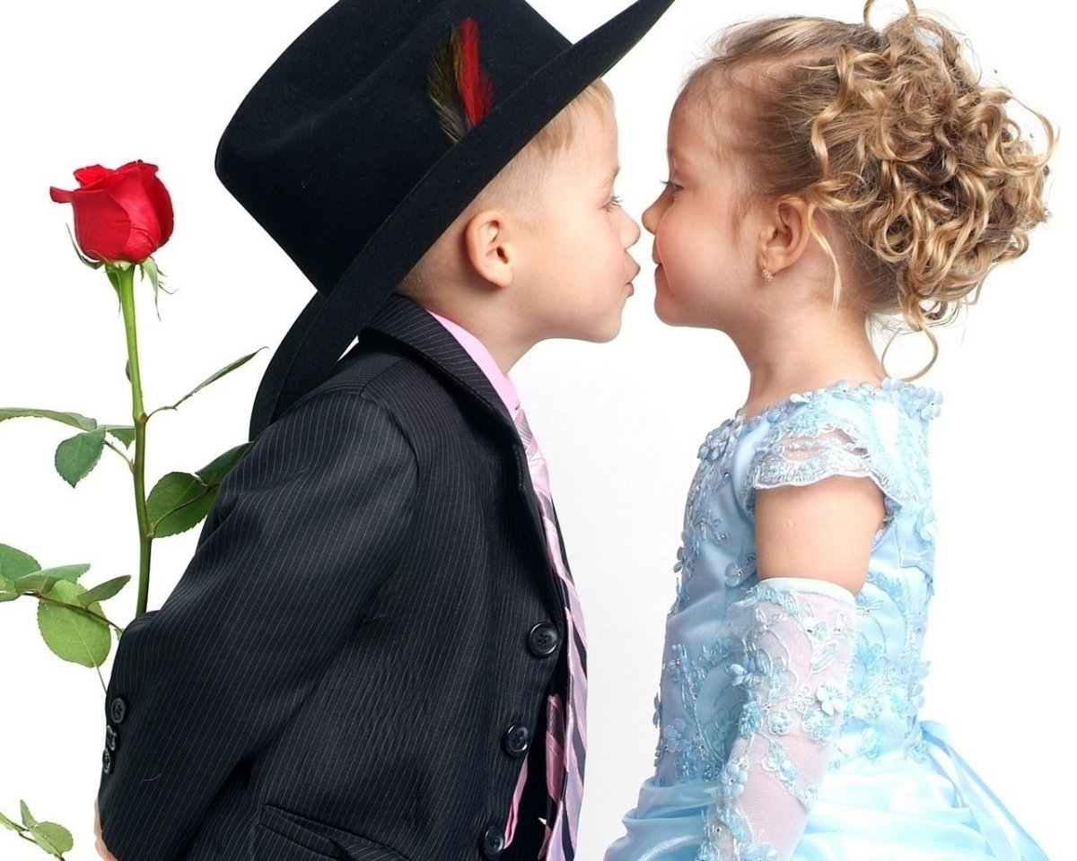 Мальчик и девочка любовь